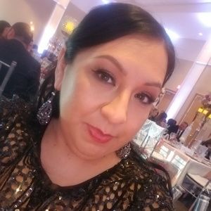 Meet your Posher, Raquel